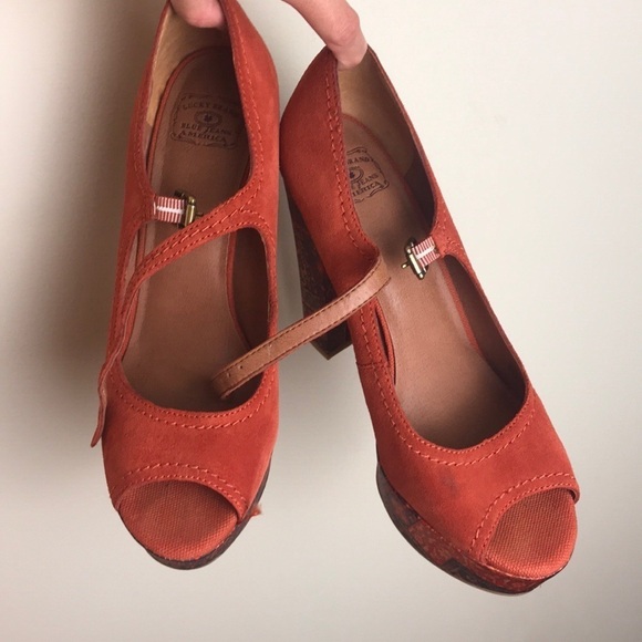 Lucky Brand Ruse Oiled Sued Block Heels LK-Neece - Picture 2 of 8